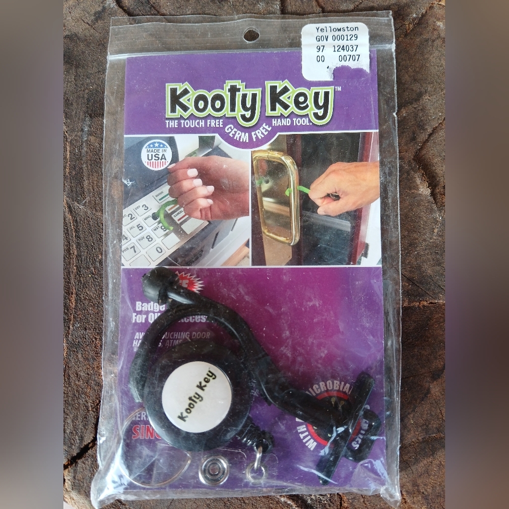Original KOOTY KEY No-Touch Tool Set BLACK GERM Gag Gift Festival Gear Stocking - Picture 10 of 10